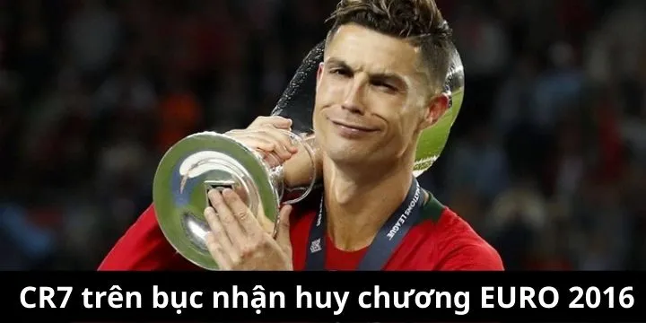 Khoảnh khắc cố chấp của cầu thủ Bồ Đào Nha tại EURO 2016